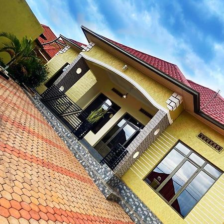 Zeo Airbnb - Cheap Apartment In Kigali Ngoại thất bức ảnh