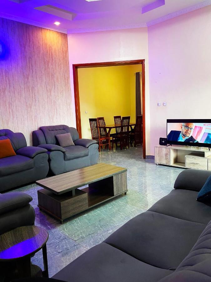 Zeo Airbnb - Cheap Apartment In Kigali Ngoại thất bức ảnh