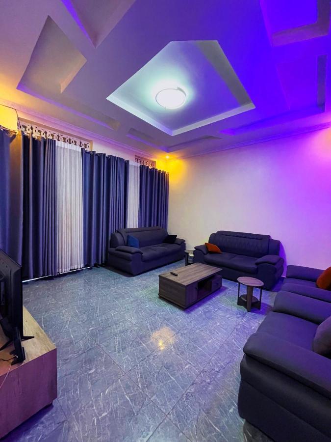 Zeo Airbnb - Cheap Apartment In Kigali Ngoại thất bức ảnh